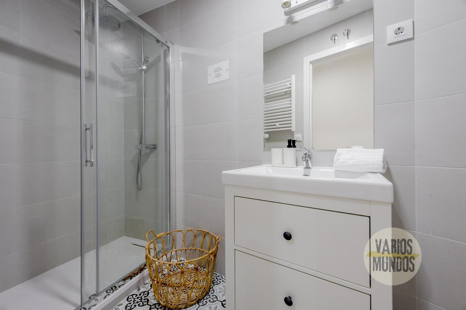 Spacious New Aparment Para 8Pax En La Plaza De Tirso E1 Madrid Exterior foto
