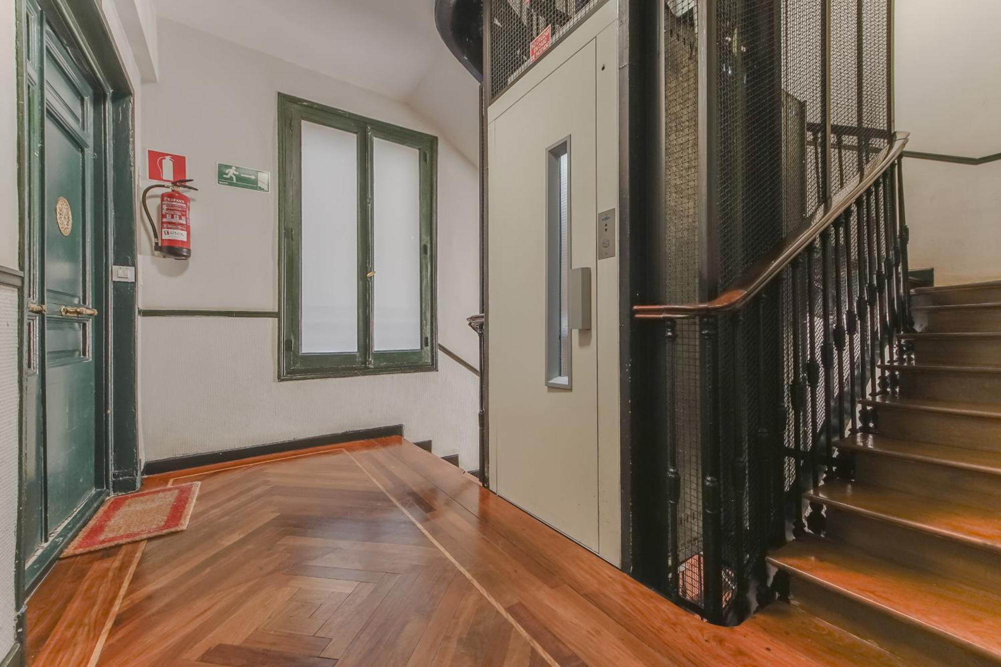 Spacious New Aparment Para 8Pax En La Plaza De Tirso E1 Madrid Exterior foto